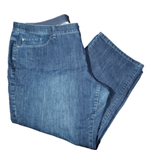 CJ Banks Jeans Medium wash Size 22W💕less shipping